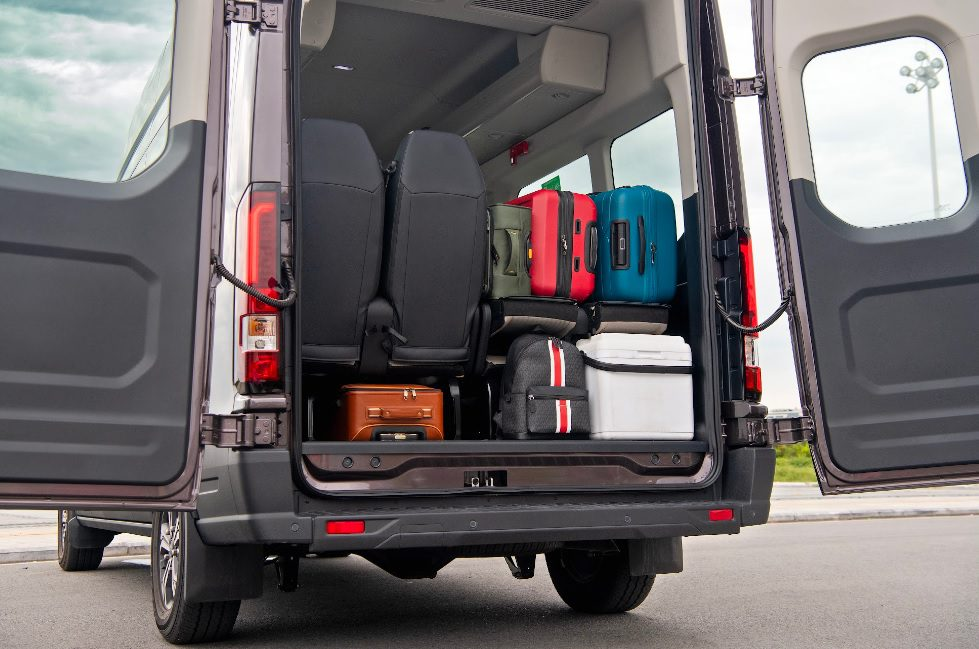 Trải nghiệm du lịch Nha Trang tuyệt vời cùng dòng xe 18 chỗ đẳng cấp